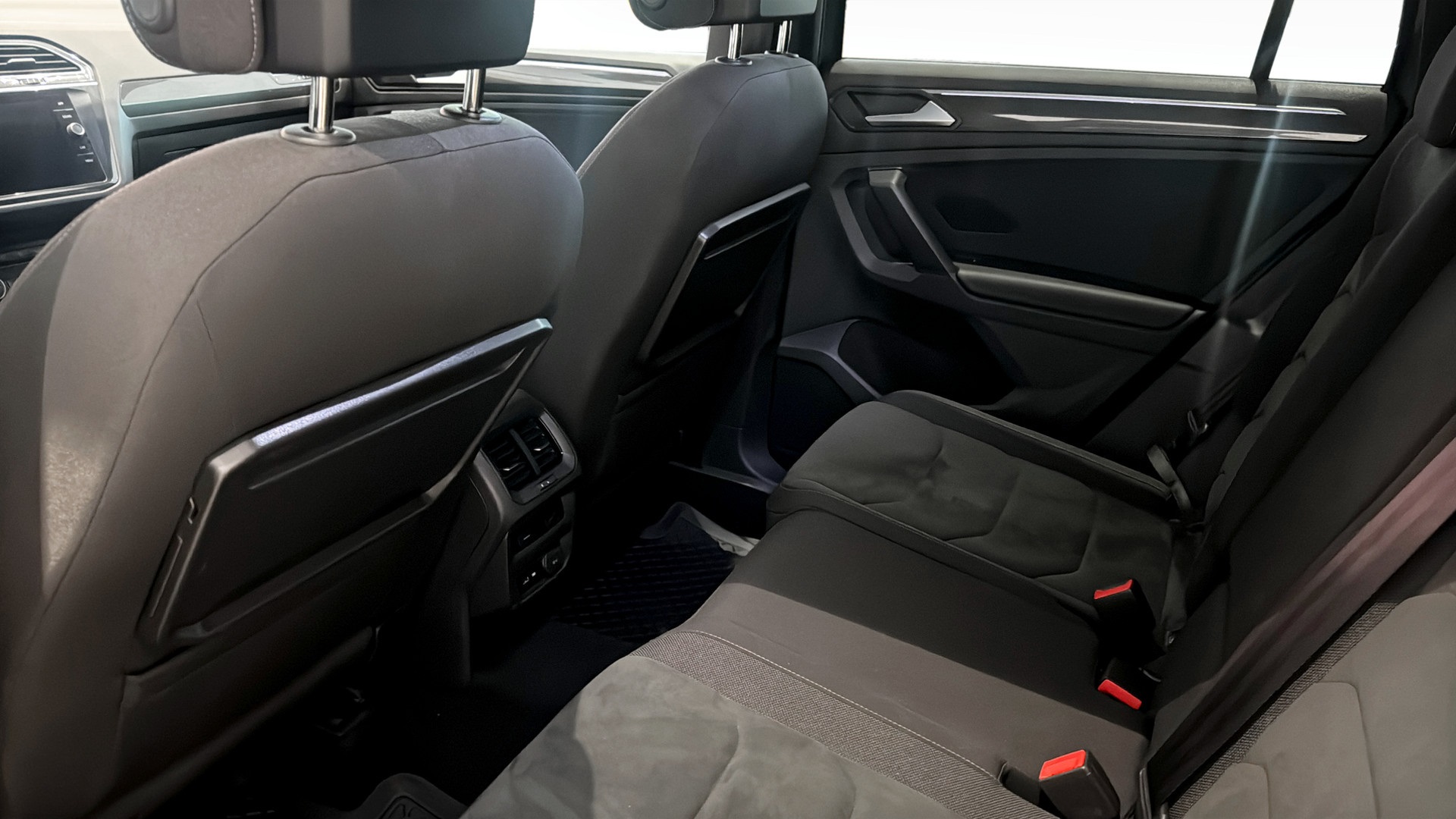Volkswagen Tiguan UEF79X