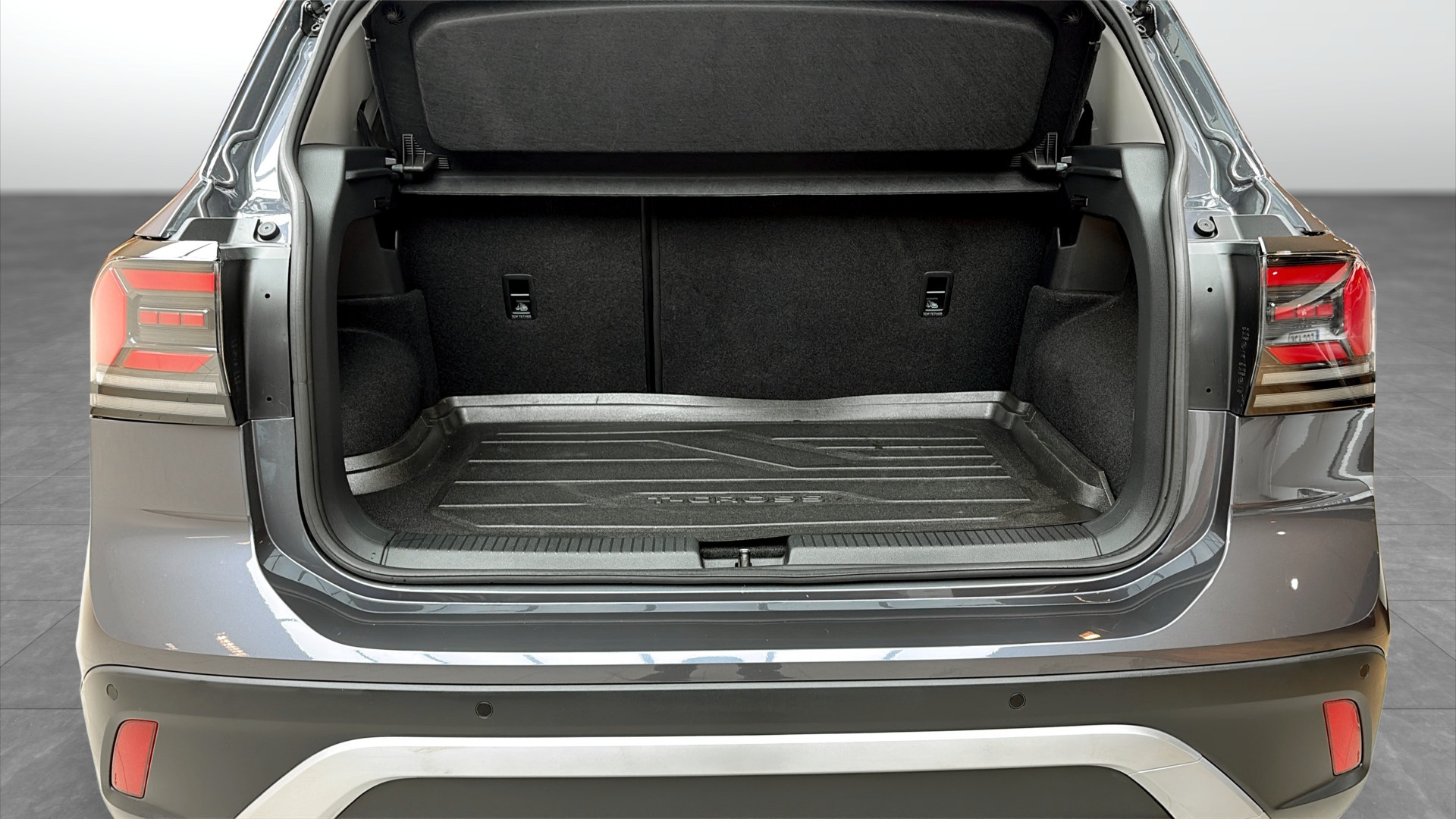 Volkswagen T-Cross UEG64P