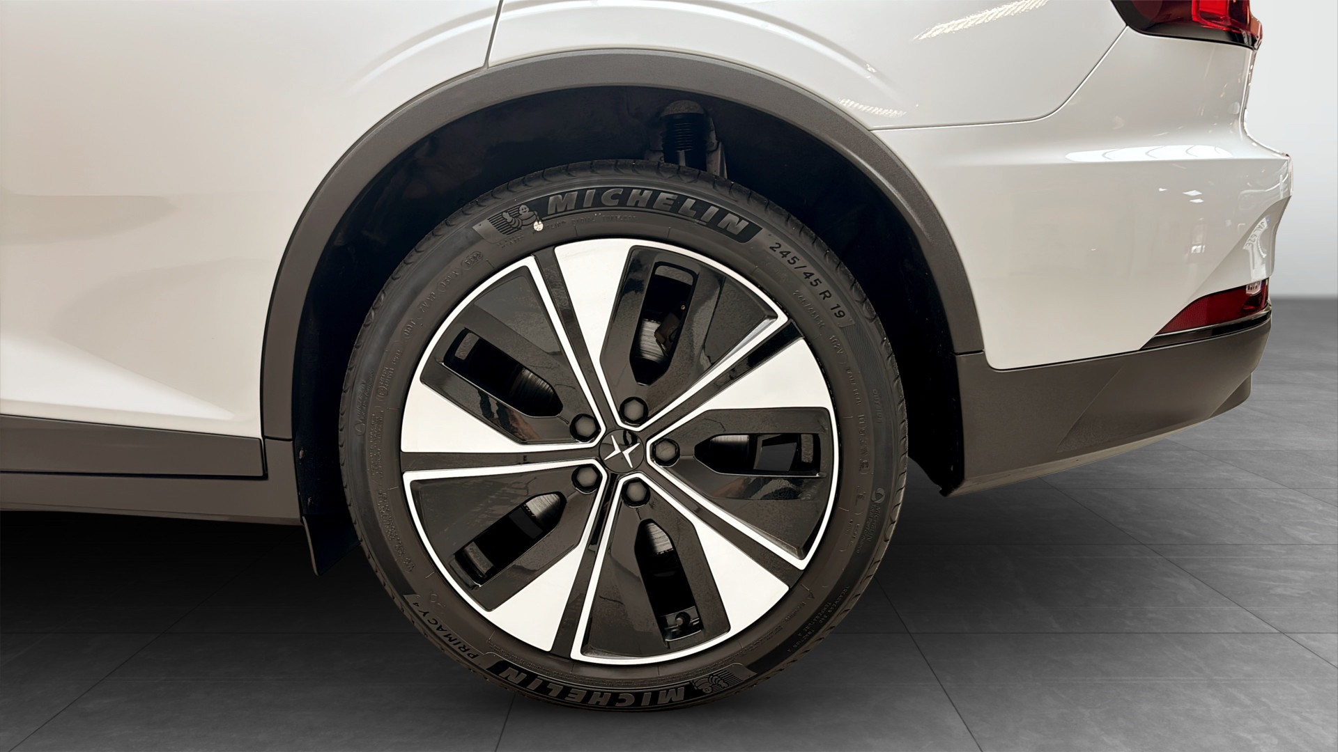 Polestar 2 UEG99A