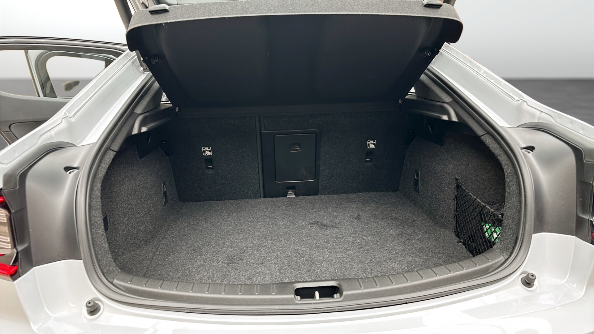 Polestar 2 UEG99A