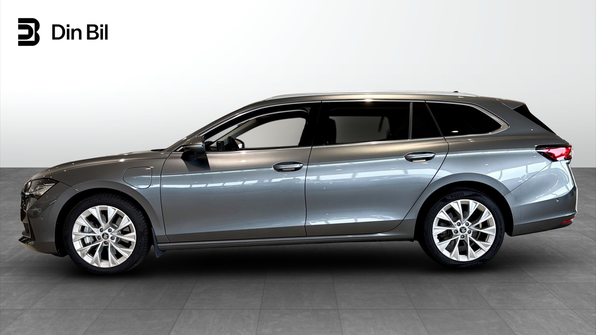 Skoda Superb UEM91H