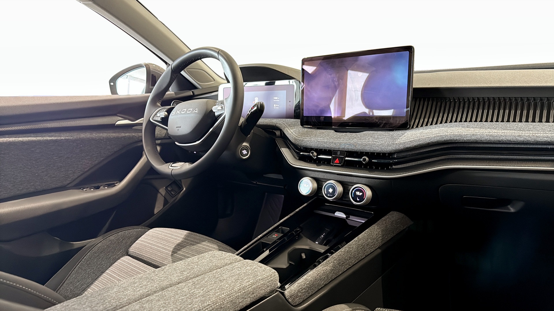 Skoda Superb UEM91H