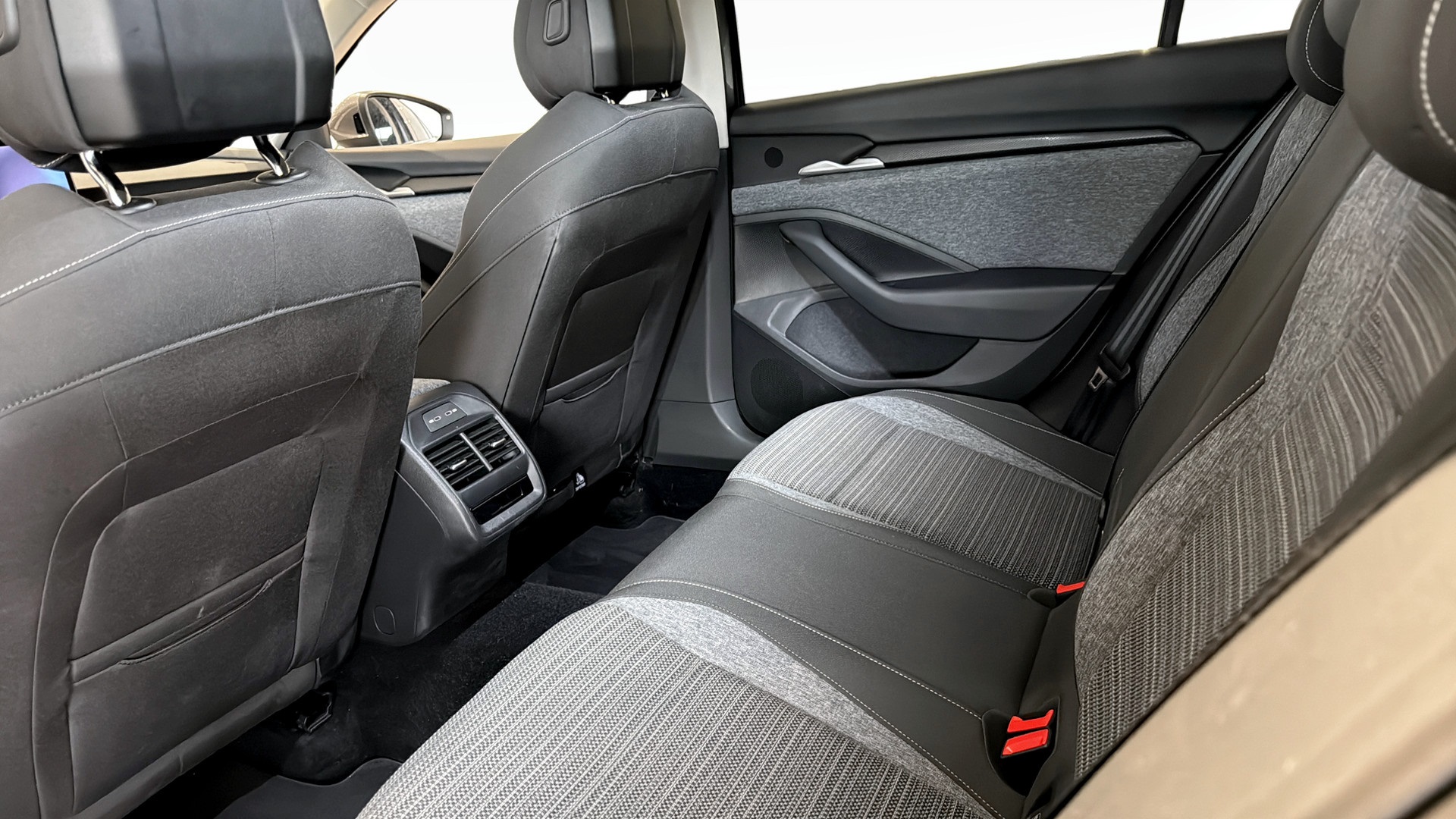 Skoda Superb UEM91H