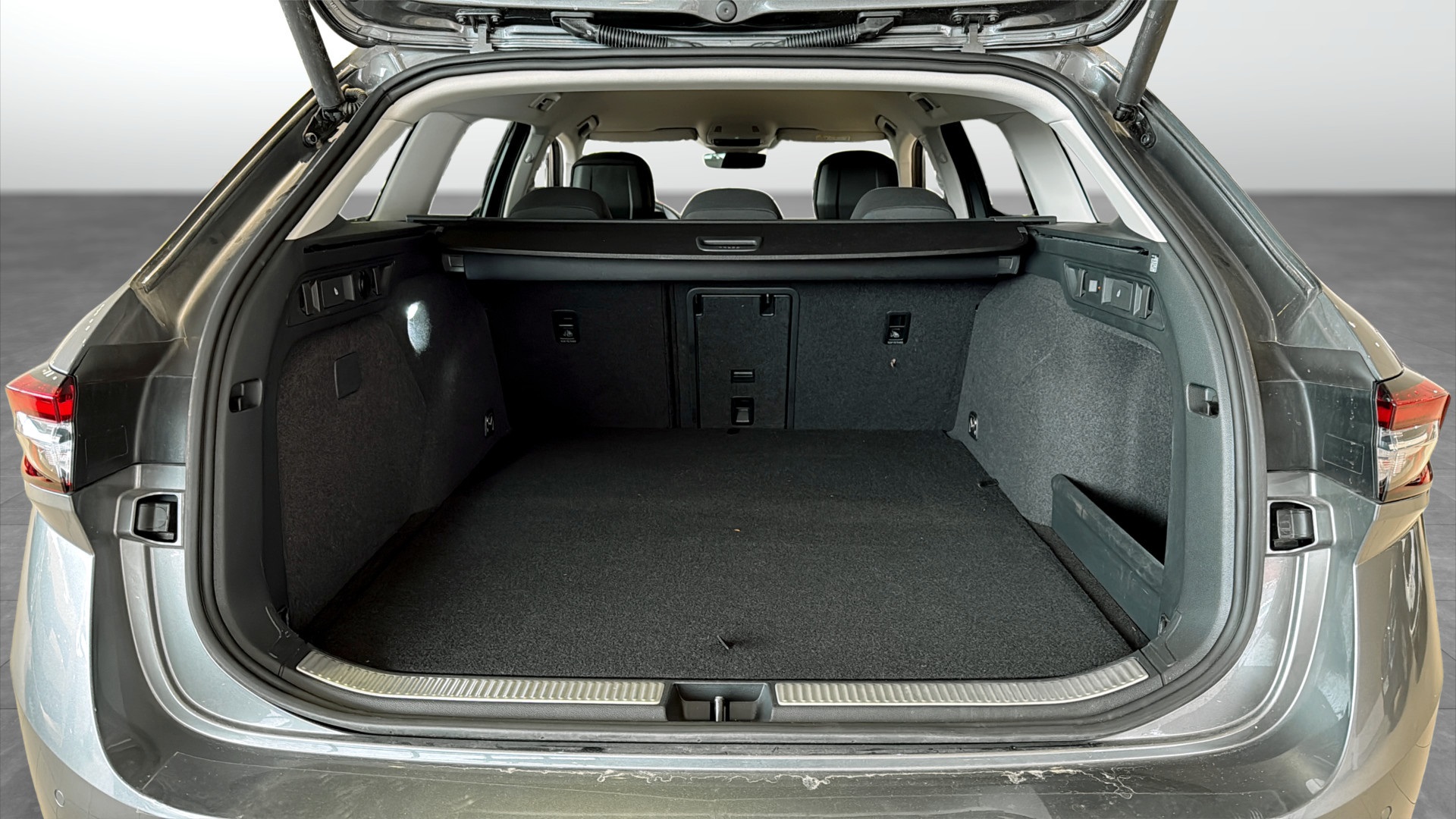 Skoda Superb UEM91H