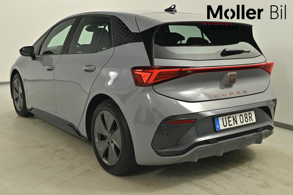 CUPRA Born UEN08R