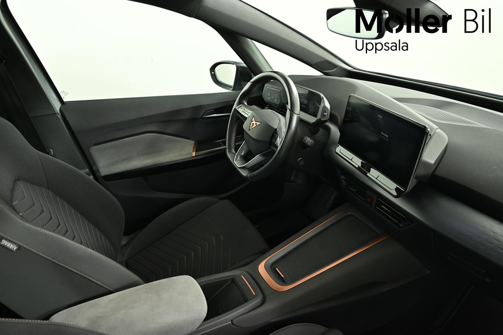 CUPRA Born UEN08R