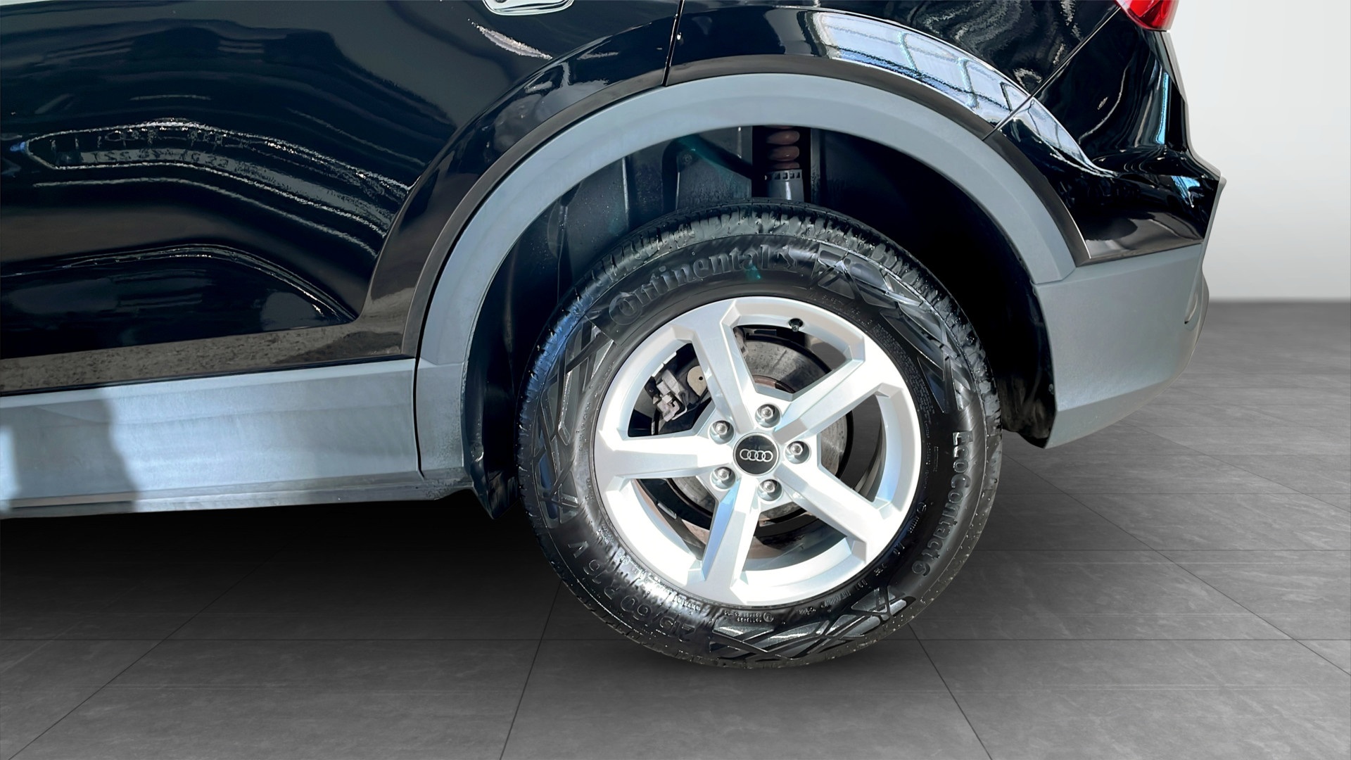 Audi Q2 UEN89G