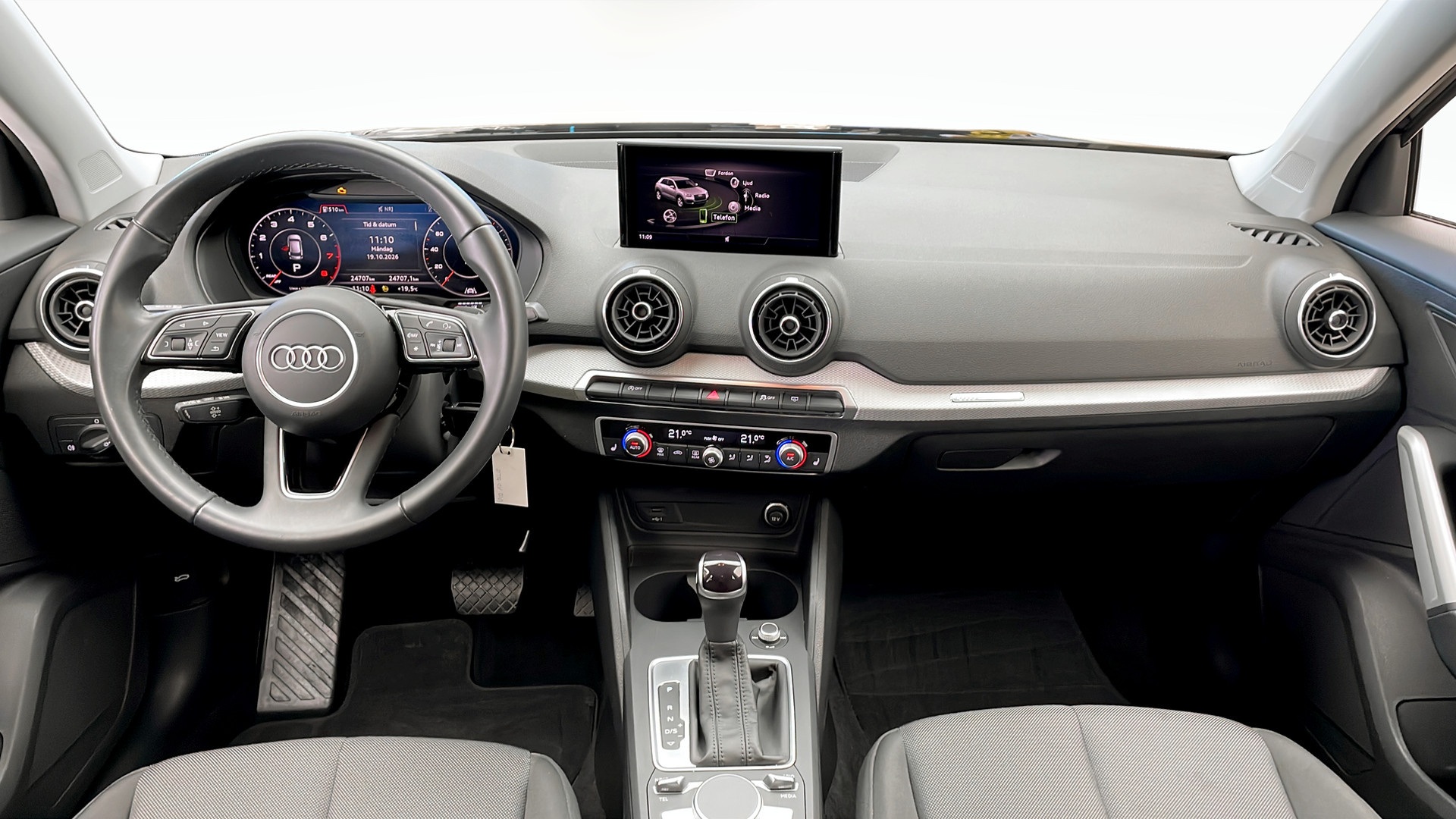 Audi Q2 UEN89G