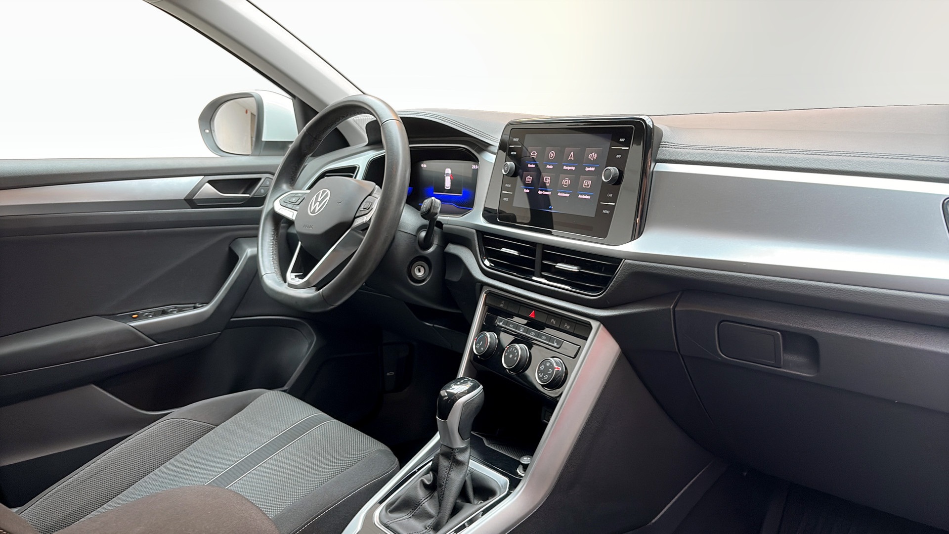 Volkswagen T-Roc UER08A