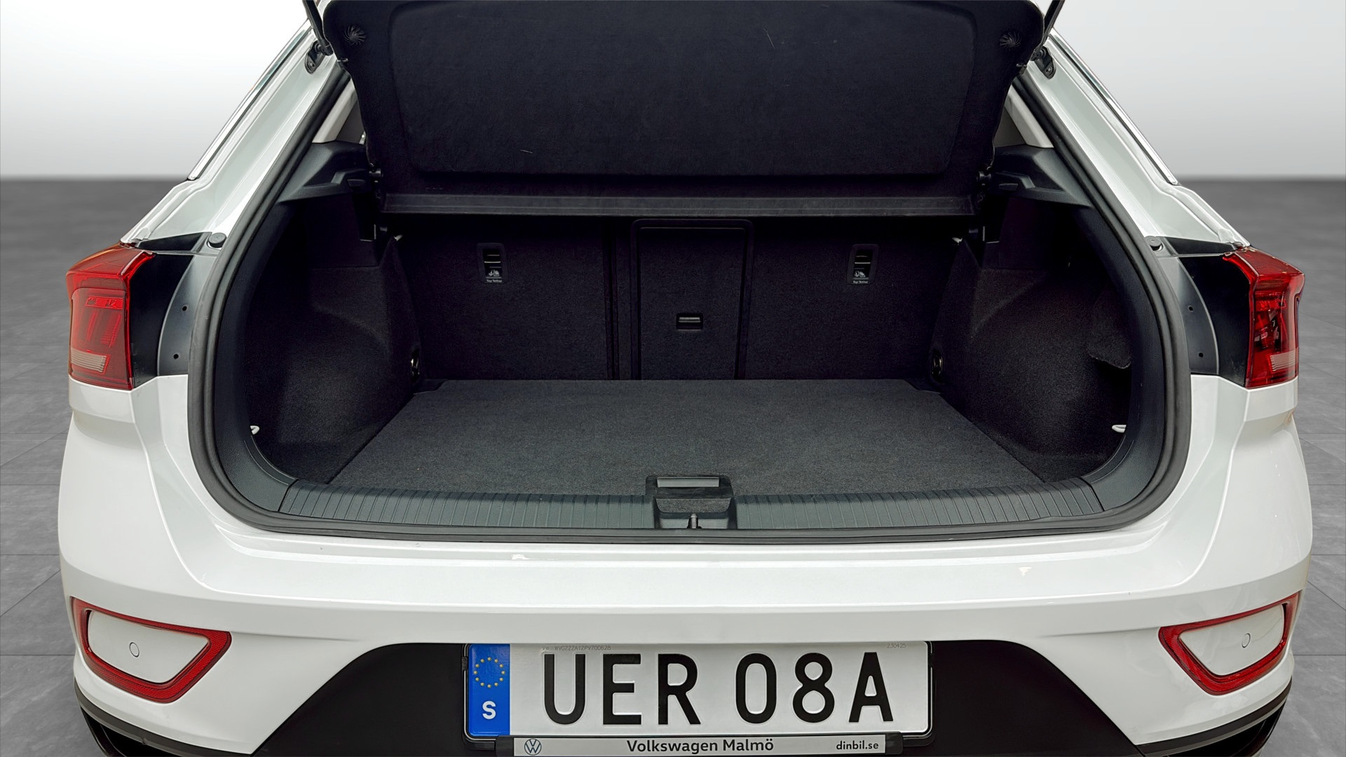 Volkswagen T-Roc UER08A