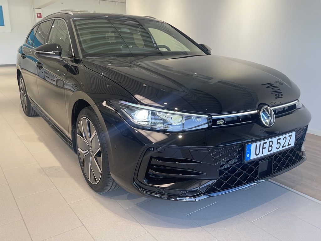 Volkswagen Passat UFB52Z