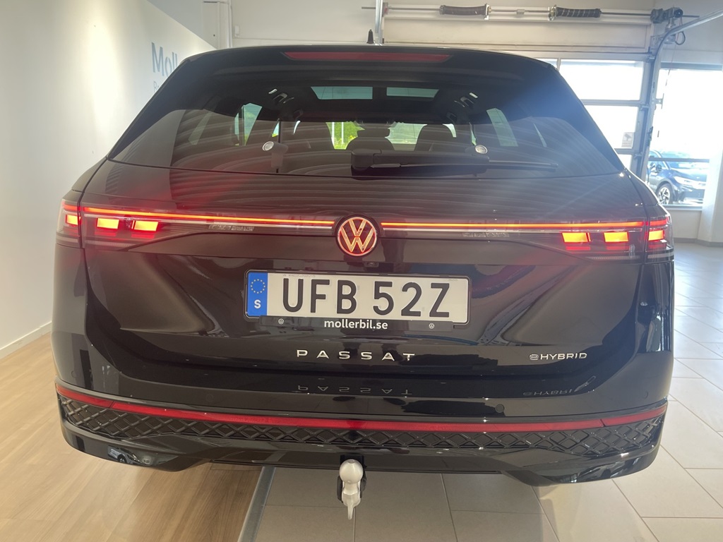Volkswagen Passat UFB52Z