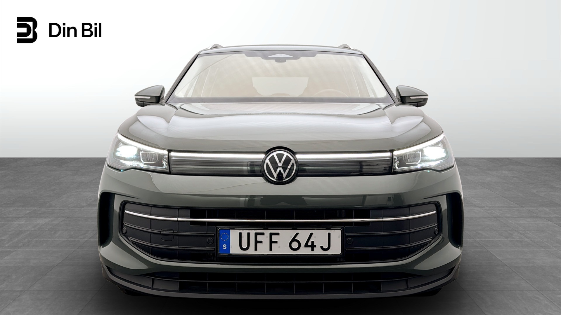 Volkswagen Tiguan UFF64J