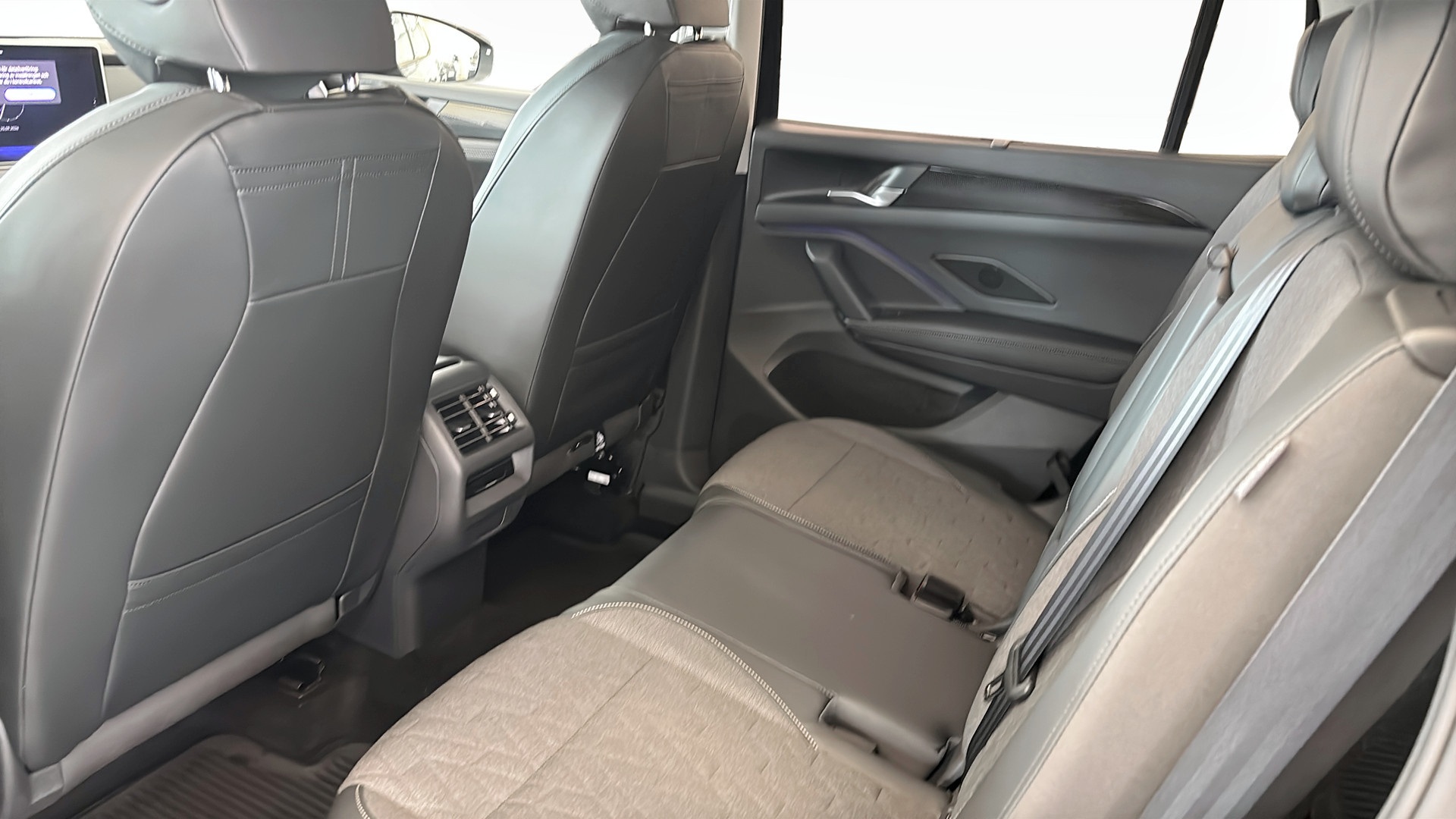 Volkswagen Tayron UFJ14F