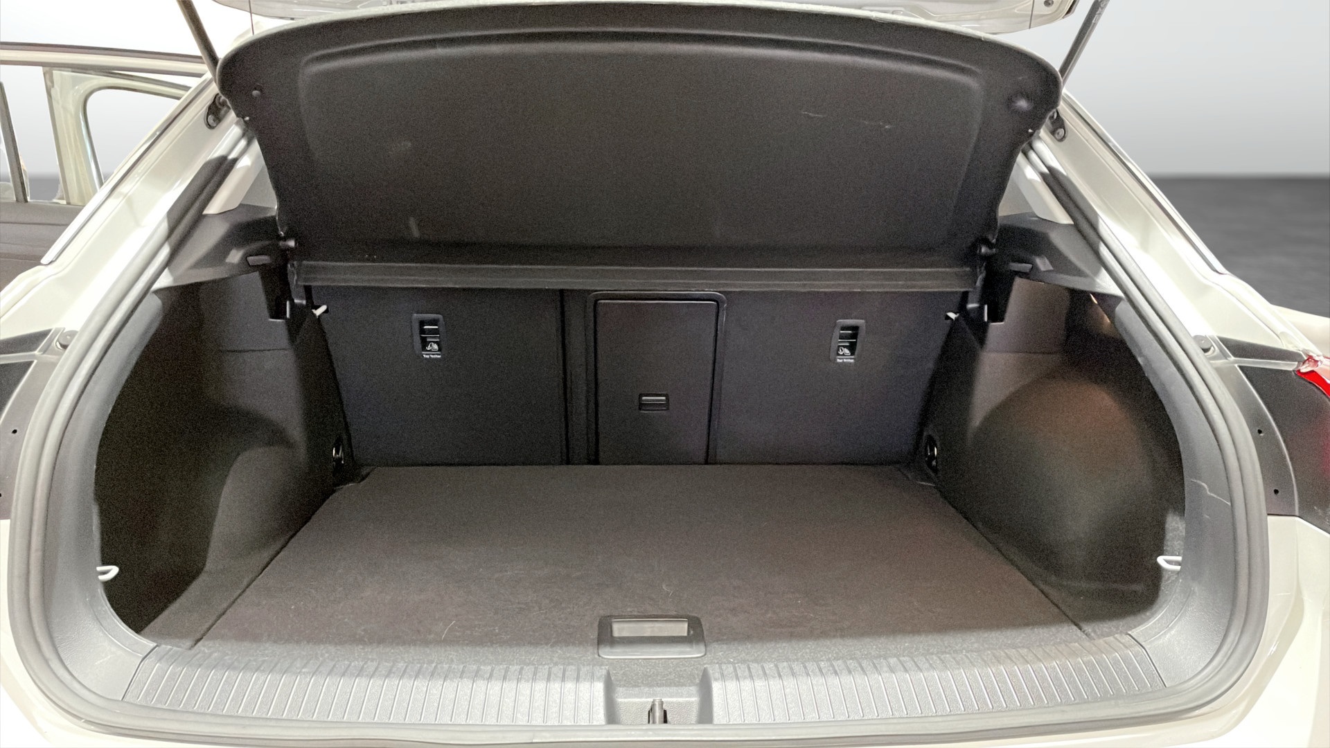 Volkswagen T-Roc UFR01F