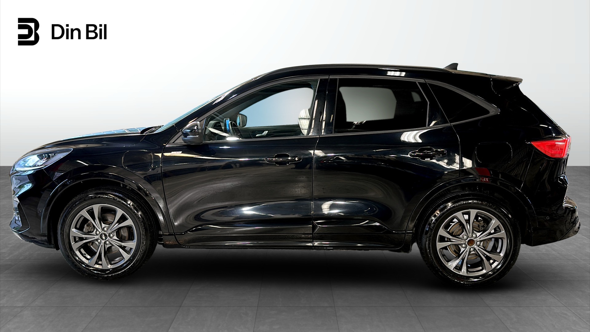 Ford Kuga UFY17M