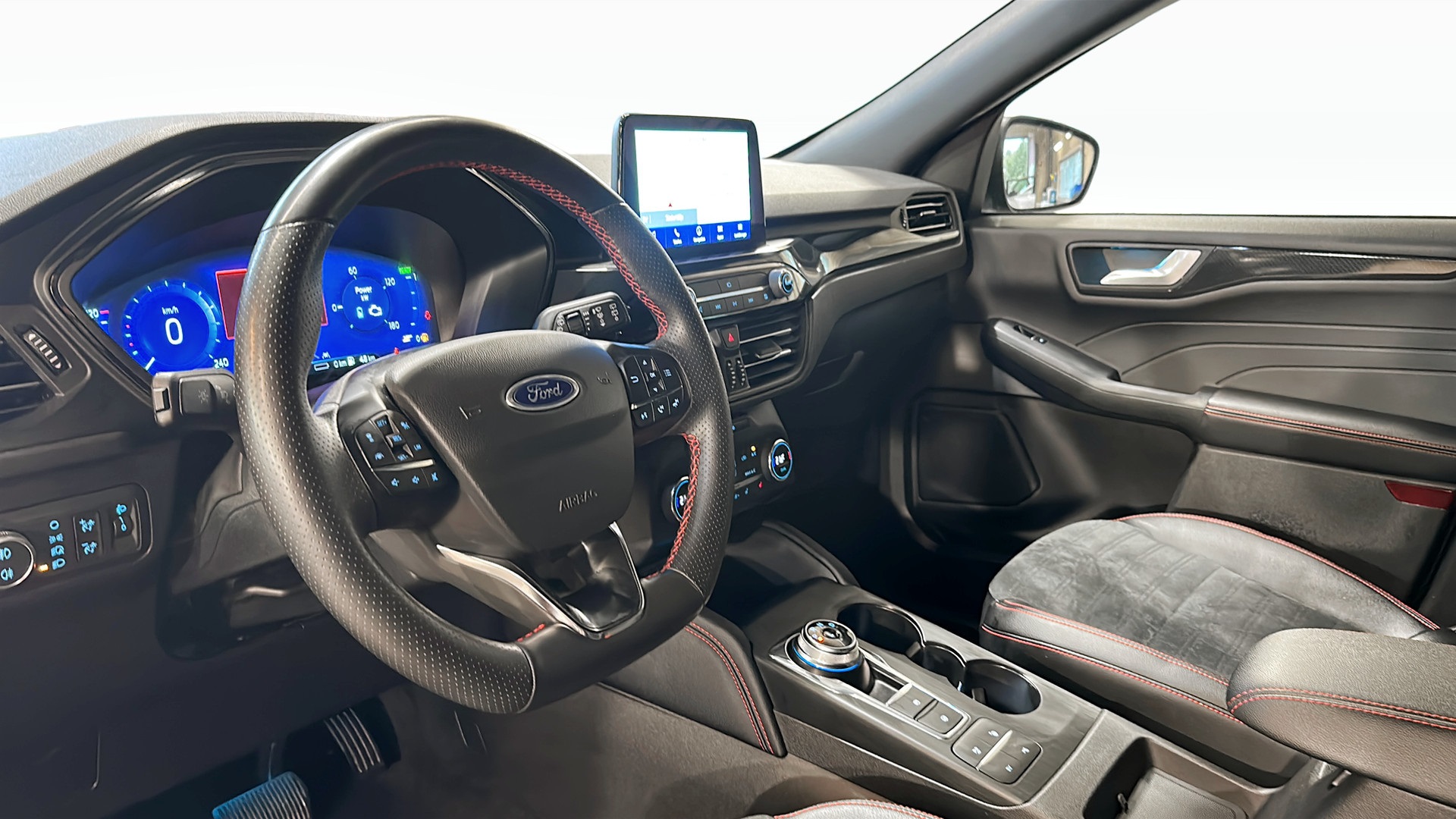 Ford Kuga UFY17M