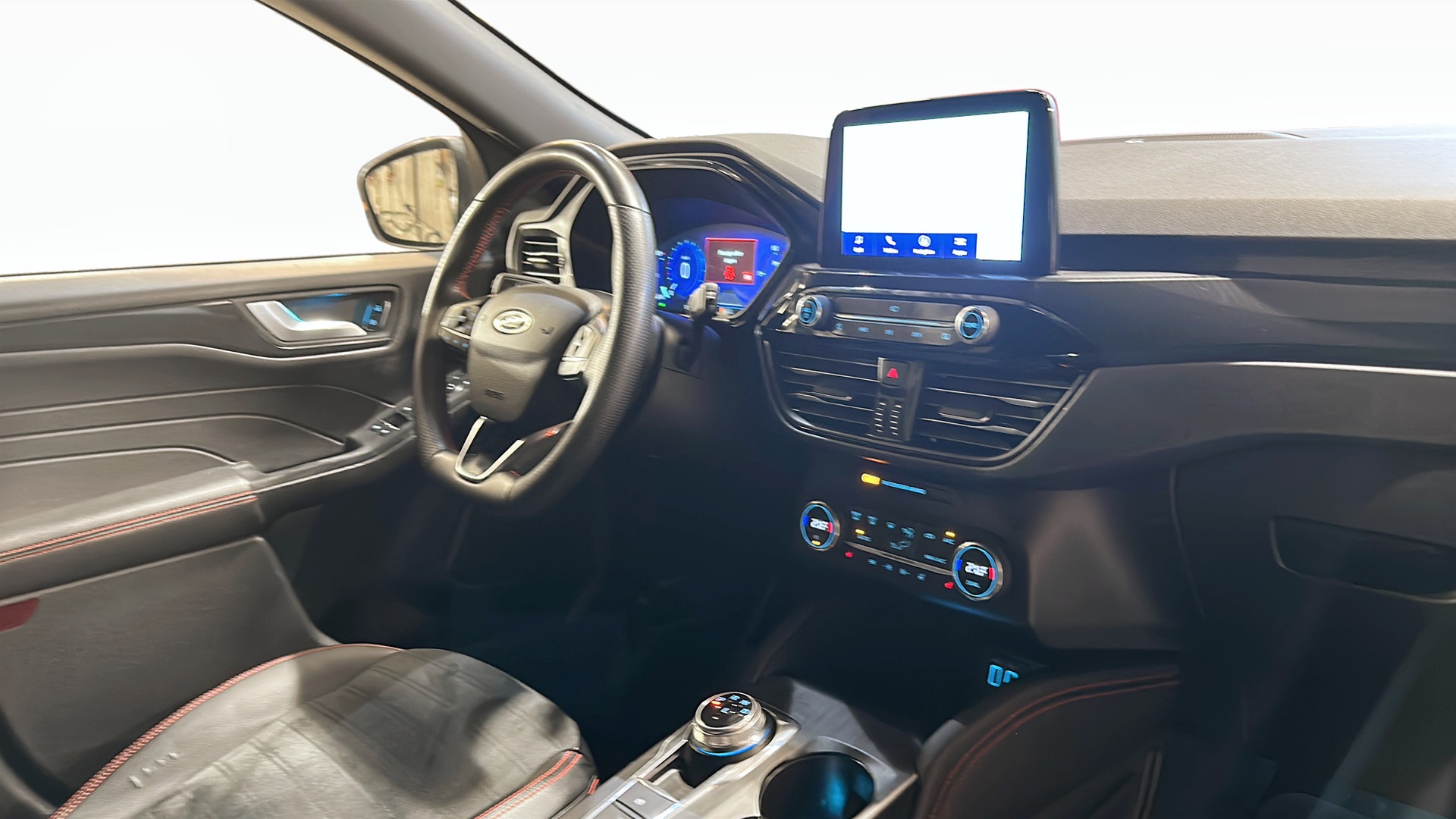 Ford Kuga UFY17M