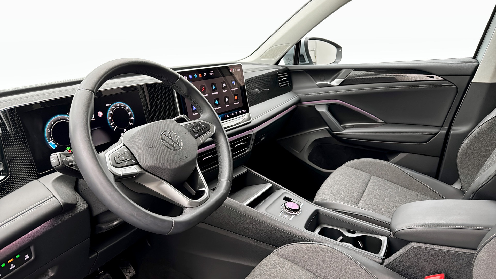 Volkswagen Tiguan UGH26G