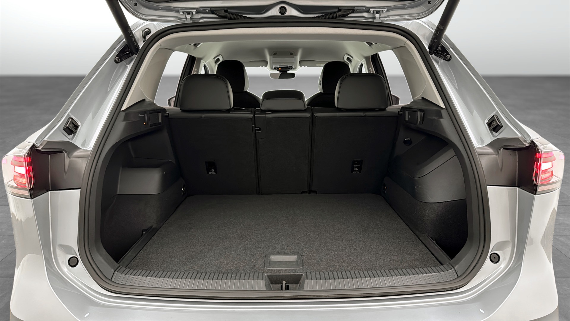 Volkswagen Tiguan UGH26G