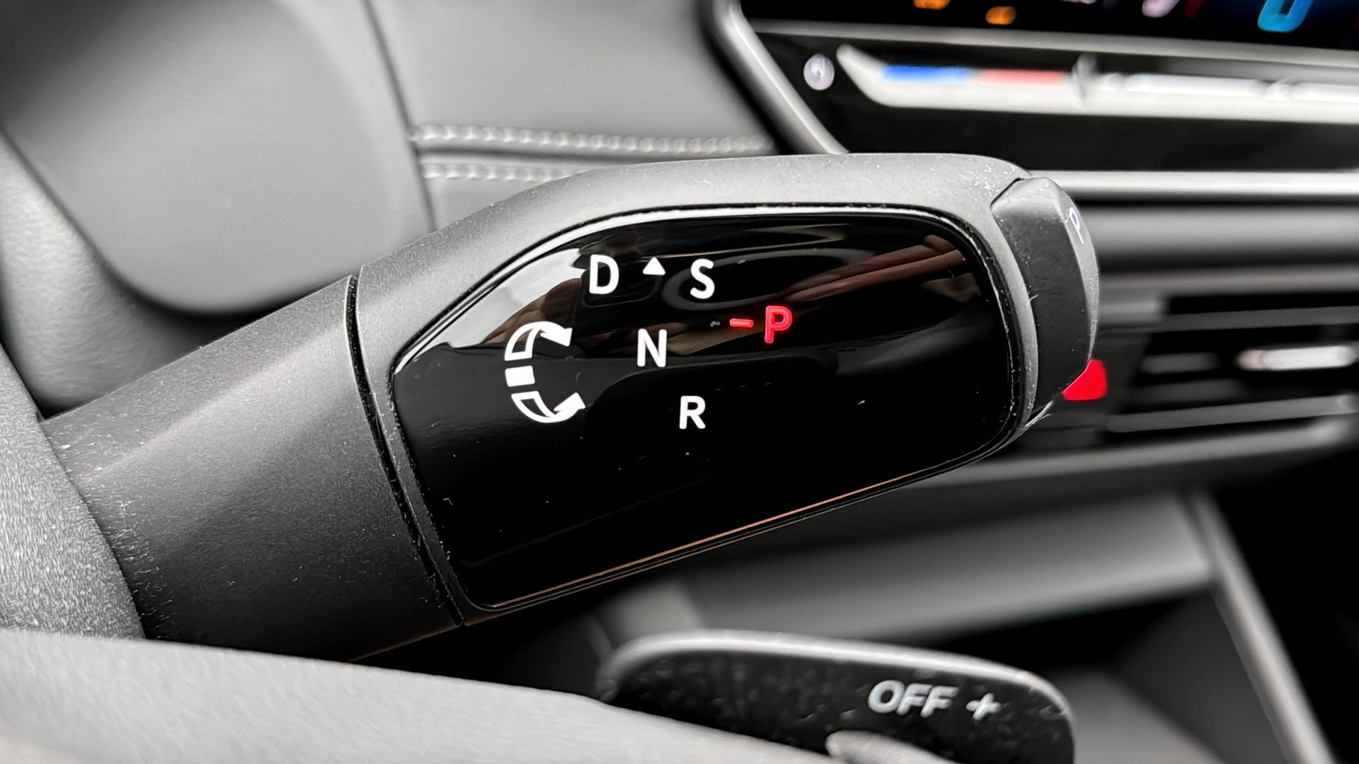 Volkswagen Tiguan UGH26G