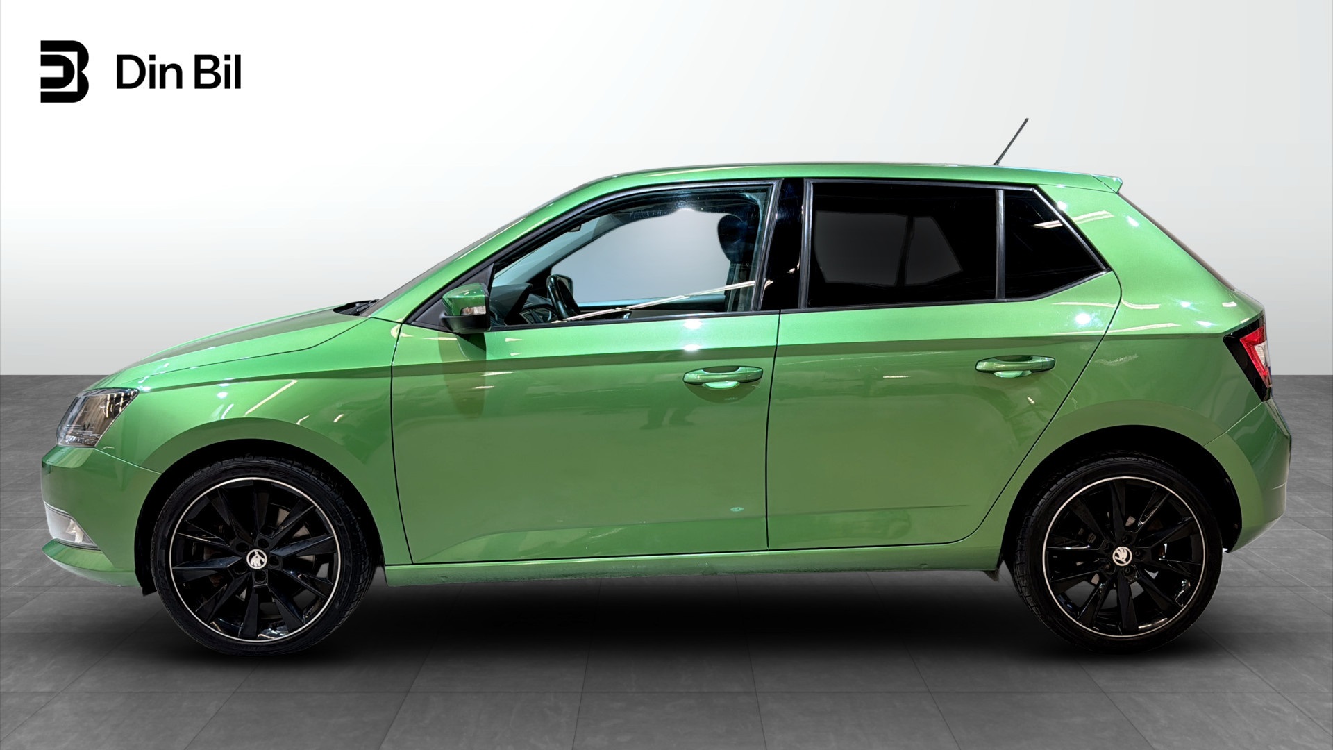 Skoda Fabia UGX212