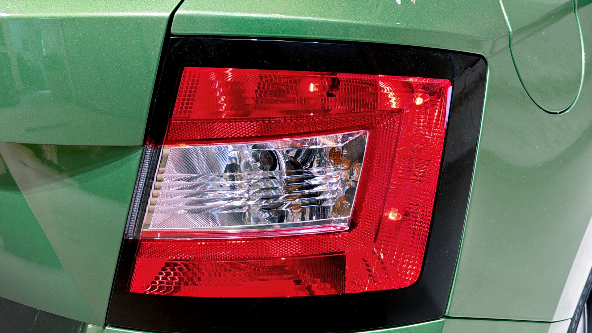 Skoda Fabia UGX212