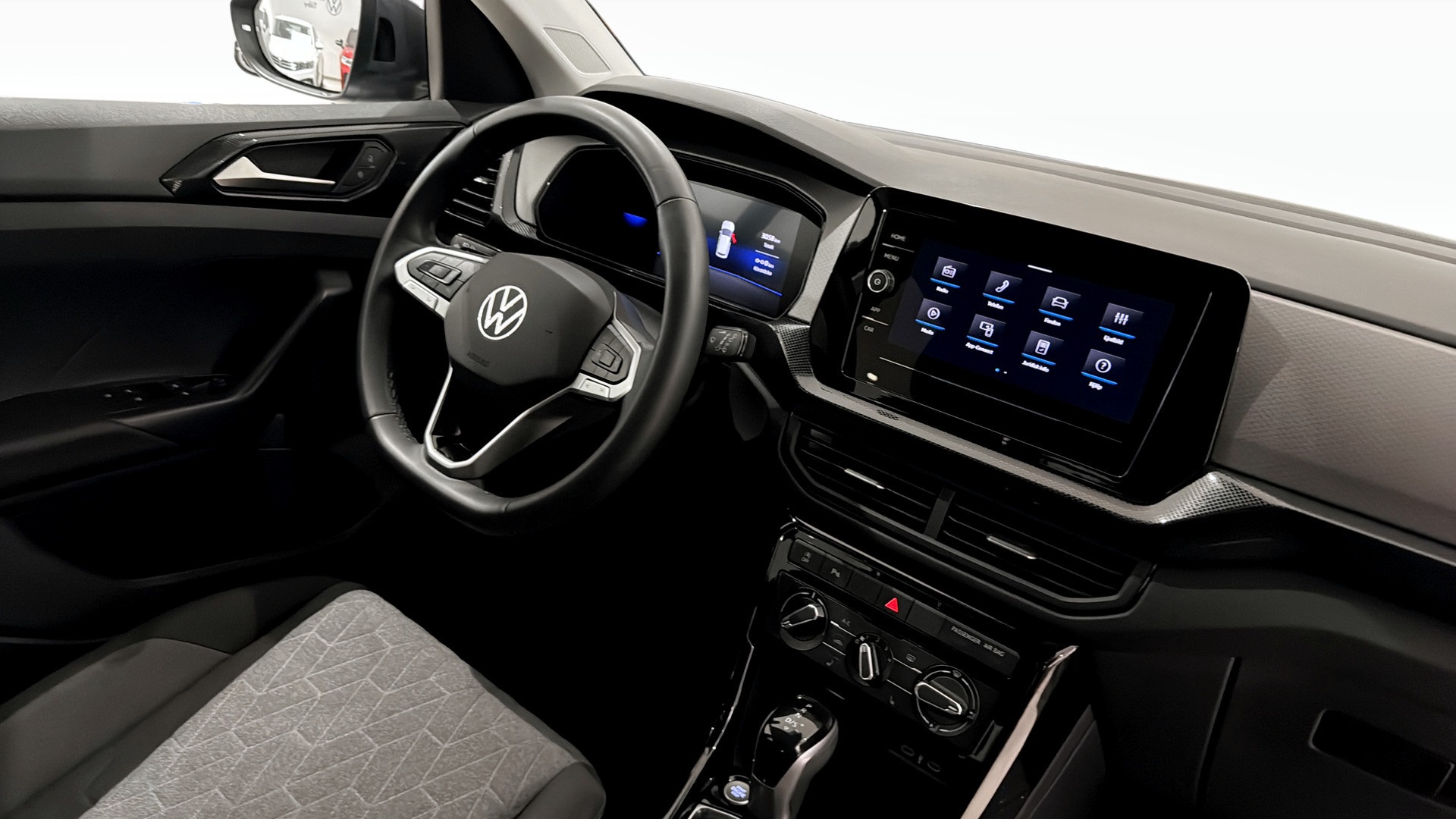 Volkswagen T-Cross UHB09X