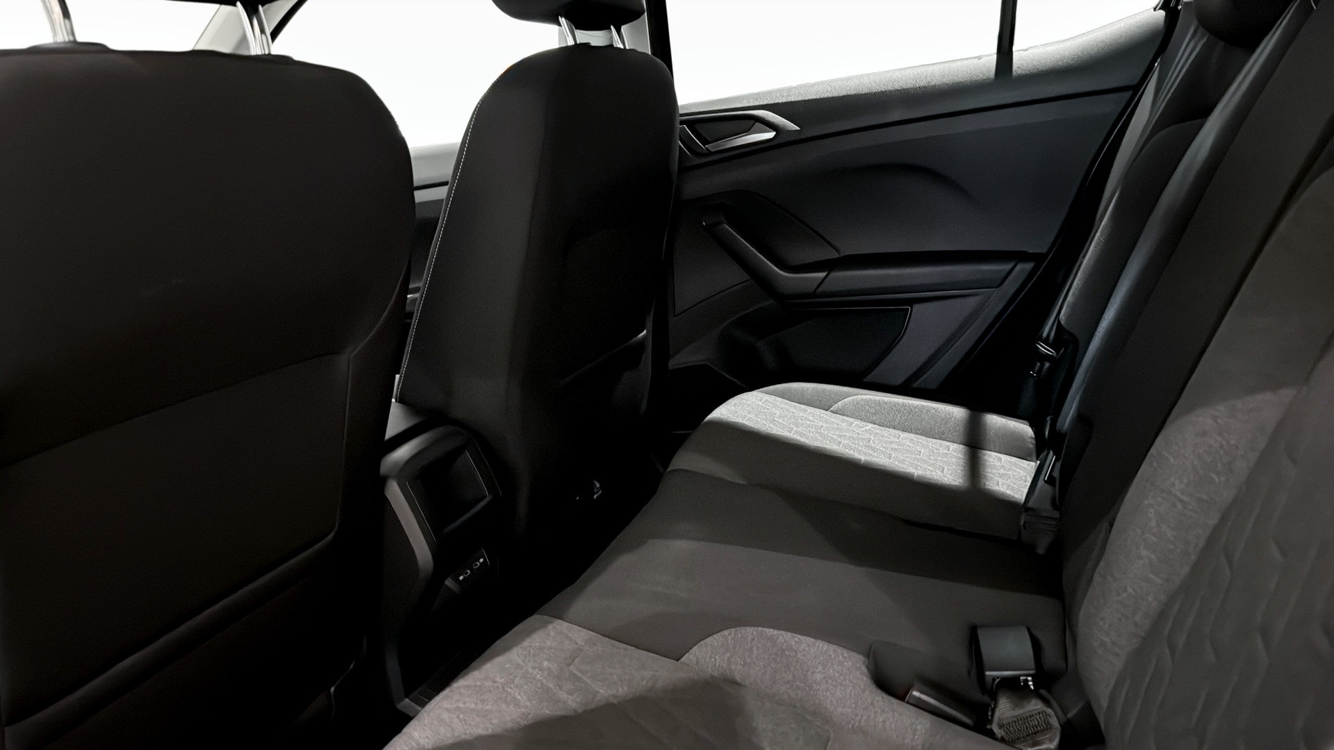 Volkswagen T-Cross UHB09X