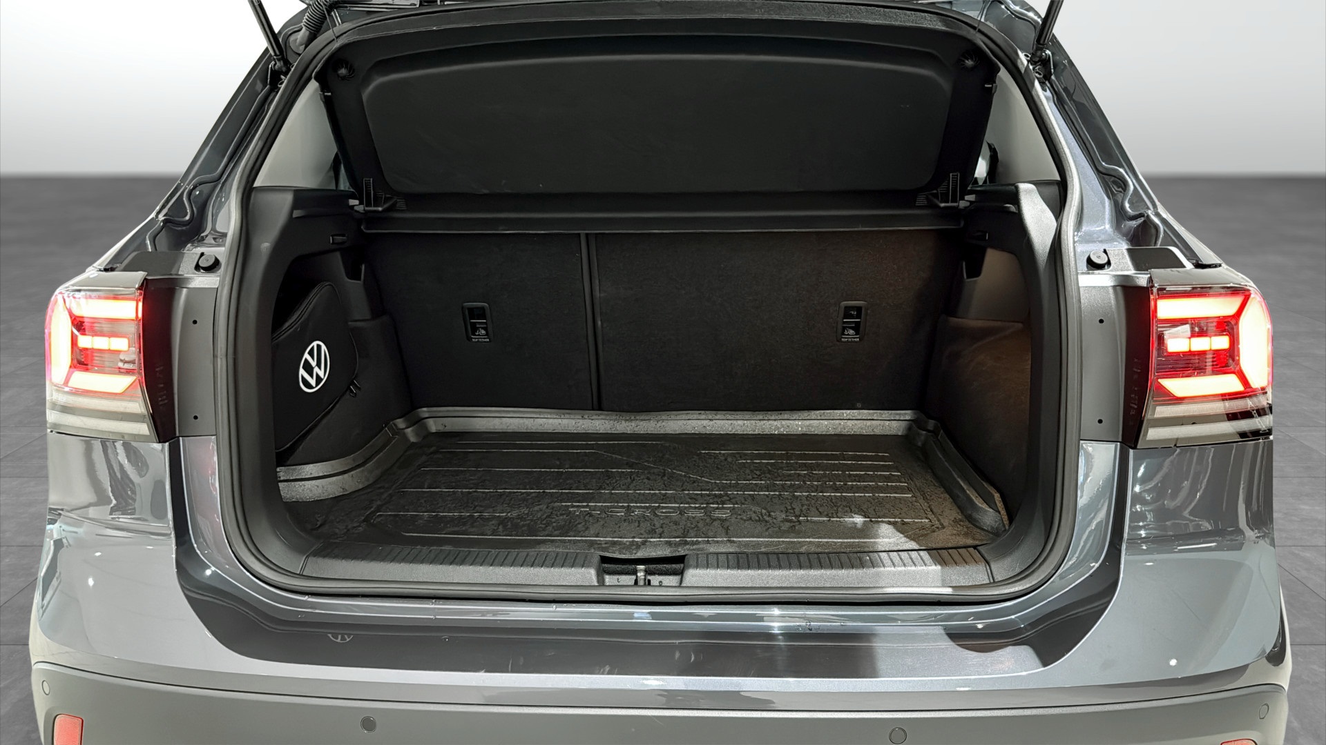 Volkswagen T-Cross UHB09X