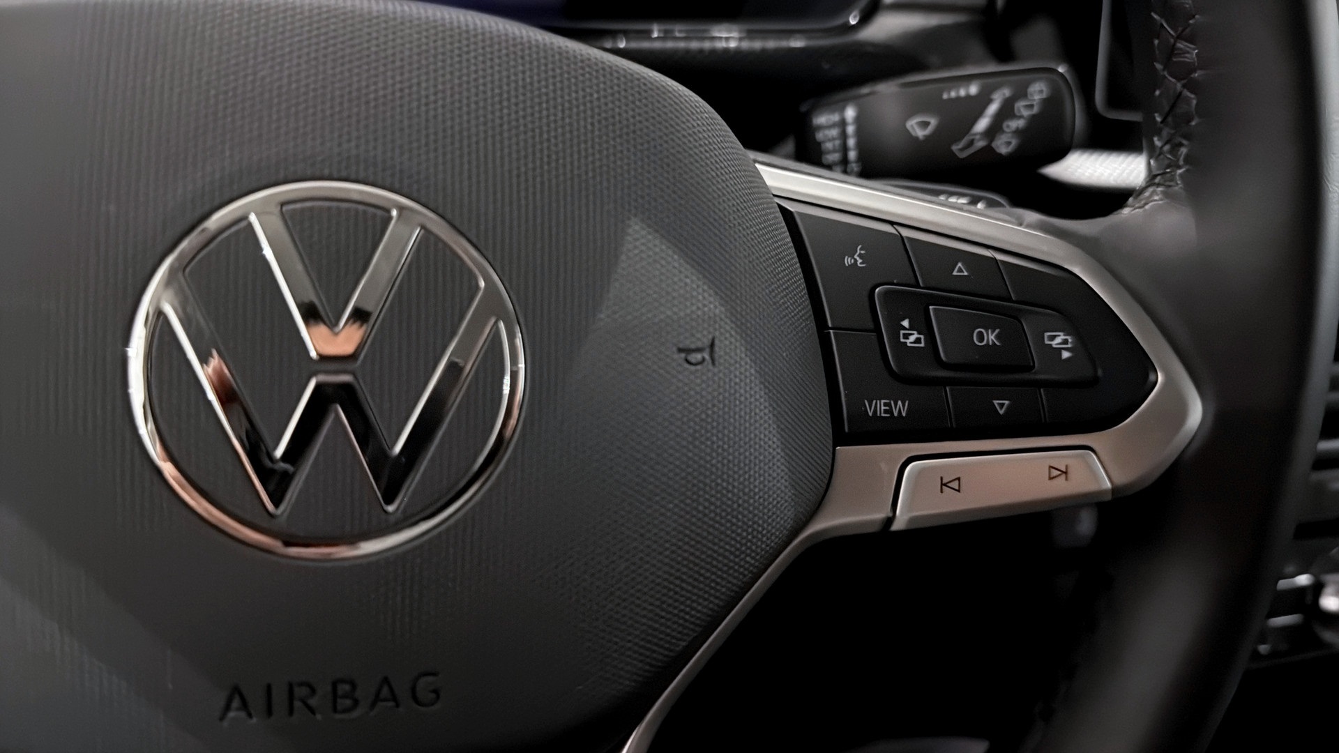 Volkswagen T-Cross UHB09X