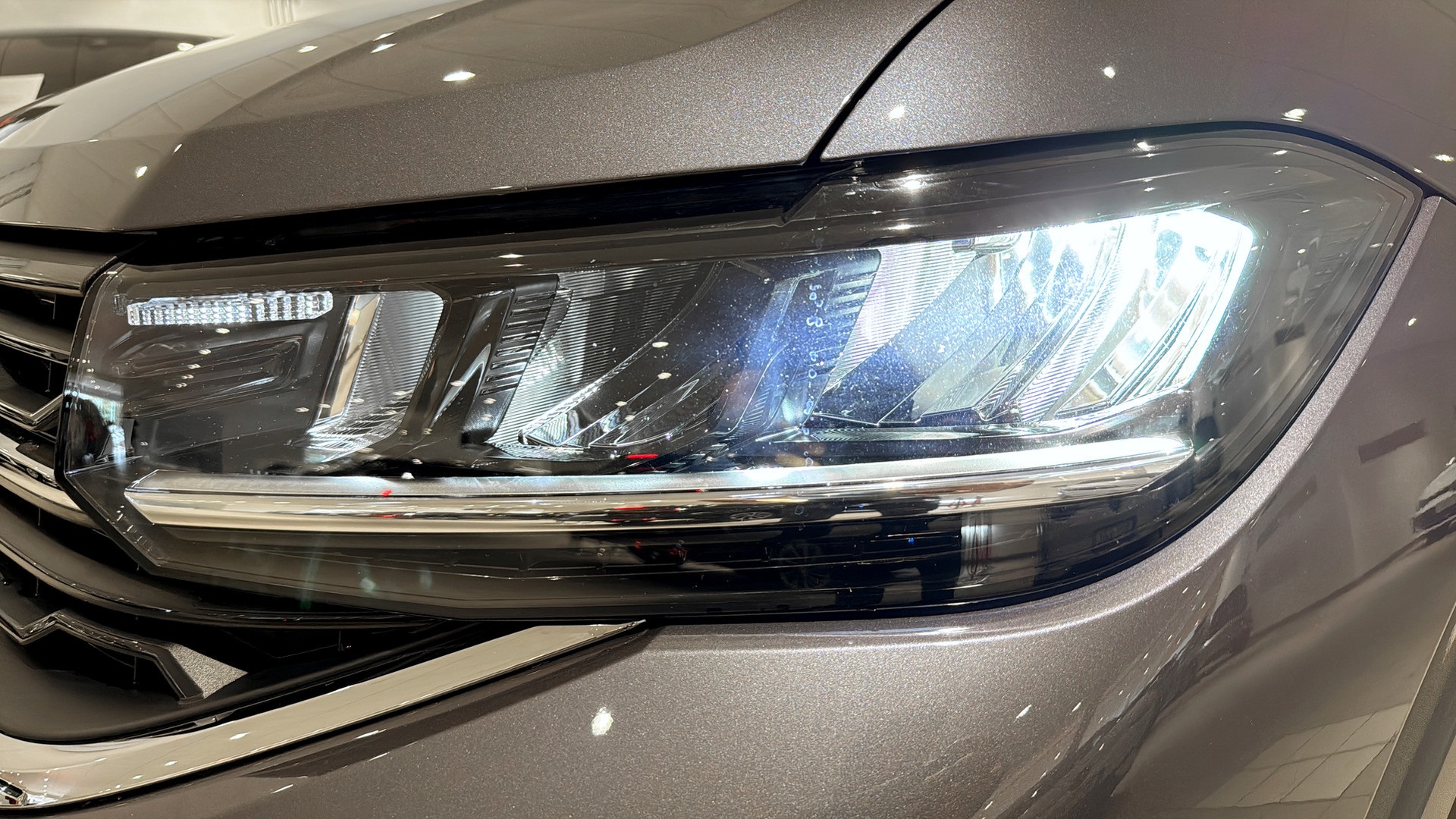 Volkswagen T-Cross UHB09X