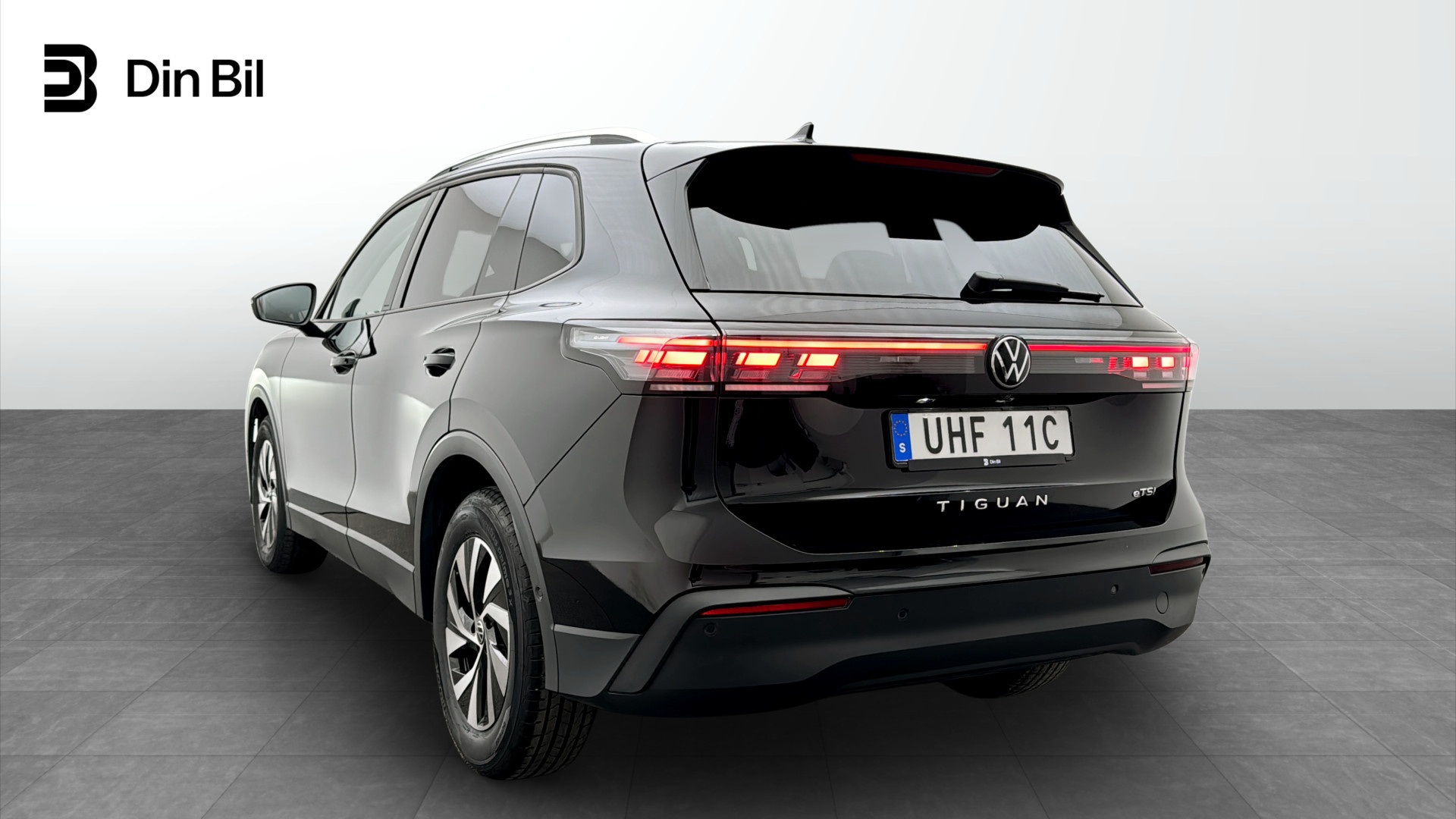 Volkswagen Tiguan UHF11C