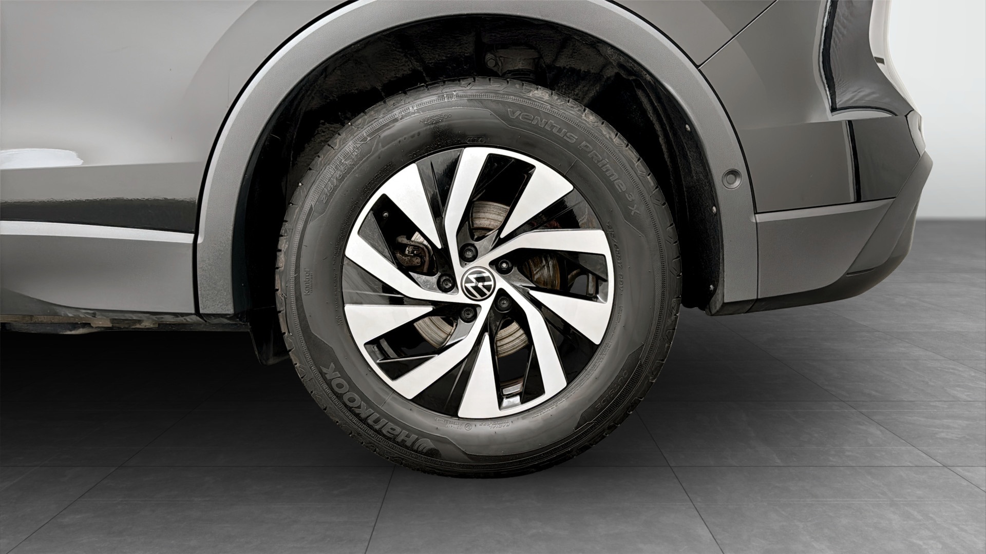 Volkswagen Tiguan UHF11C
