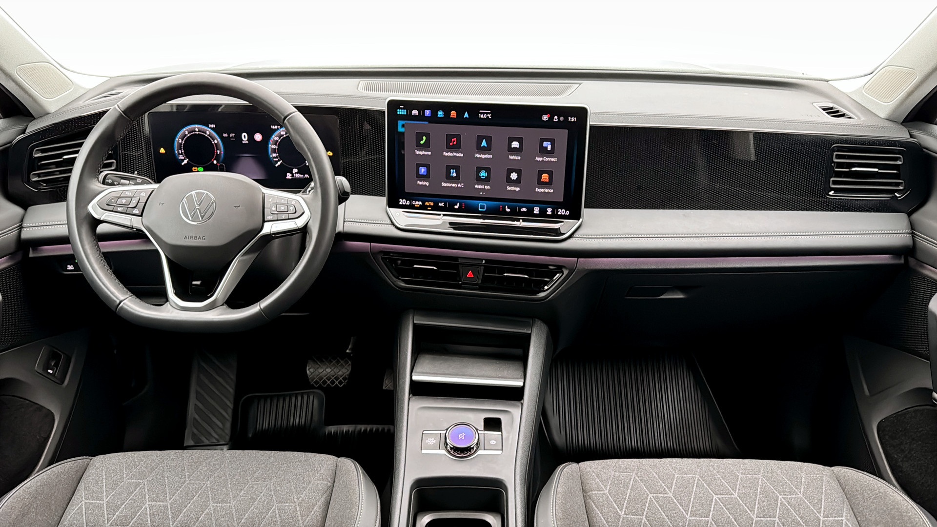 Volkswagen Tiguan UHF11C