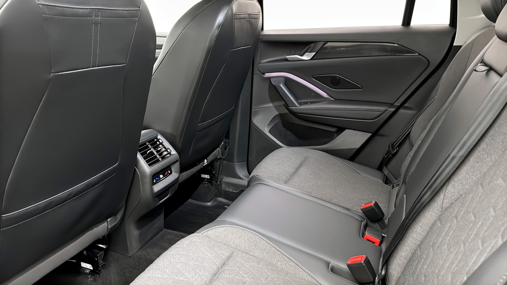 Volkswagen Tiguan UHF11C