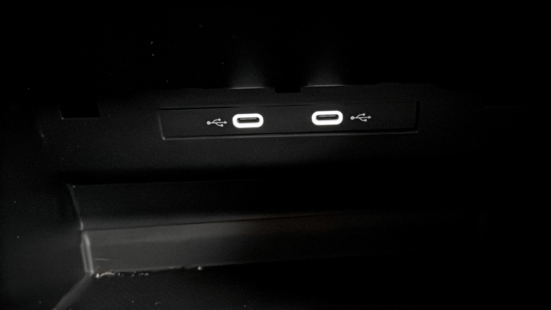 Volkswagen Tiguan UHF11C