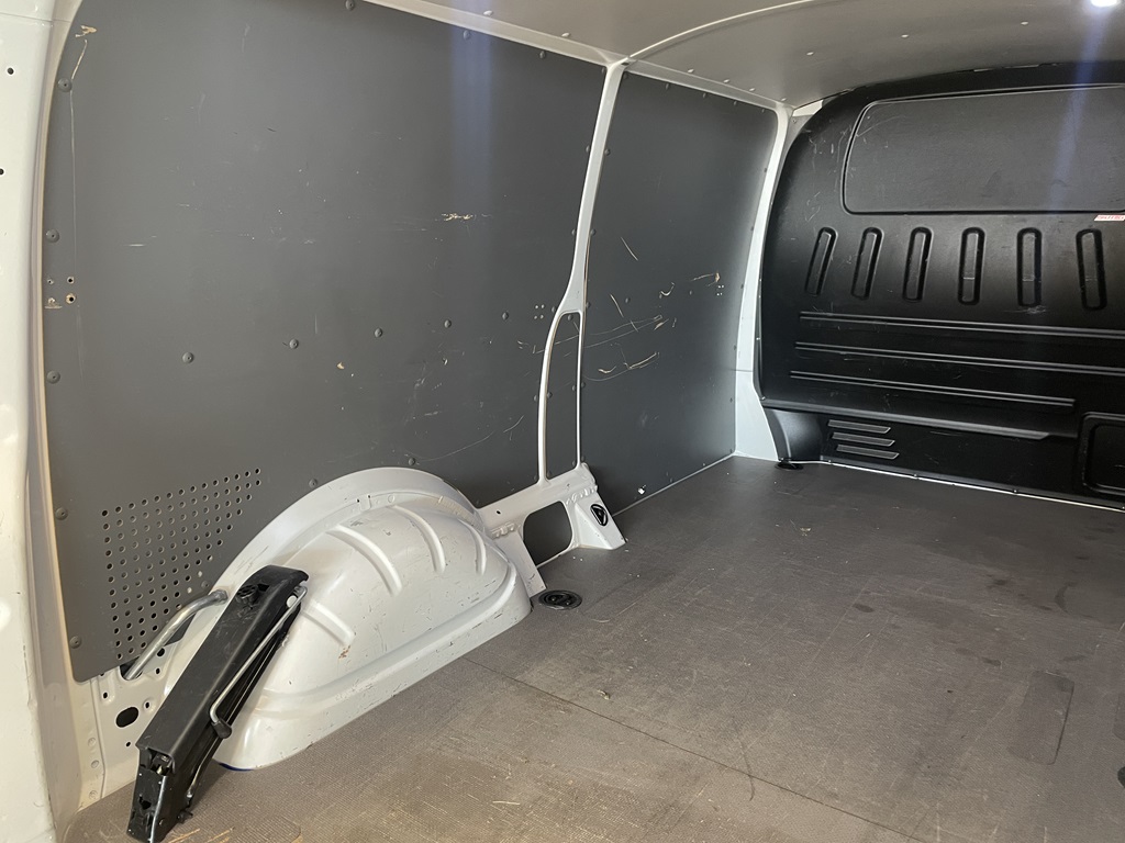 Volkswagen T6 Transporter UHL79Z