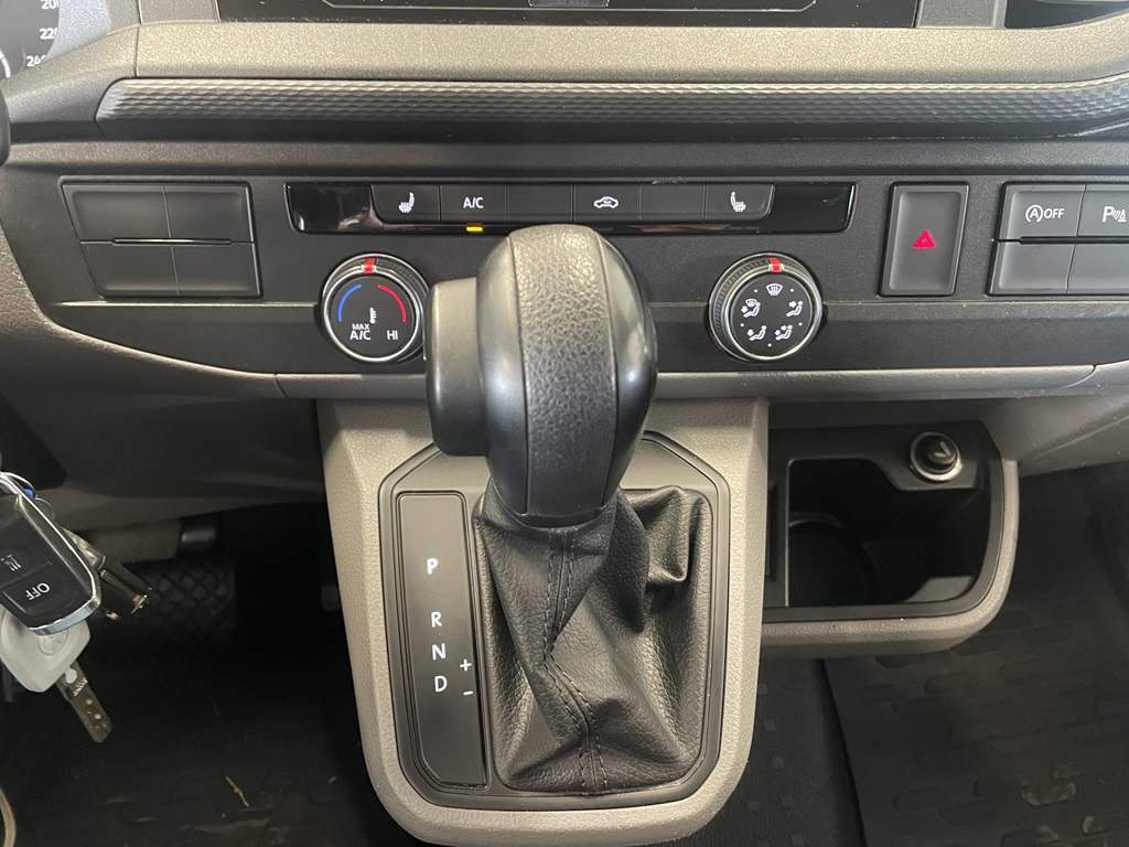 Volkswagen T6 Transporter UHL79Z