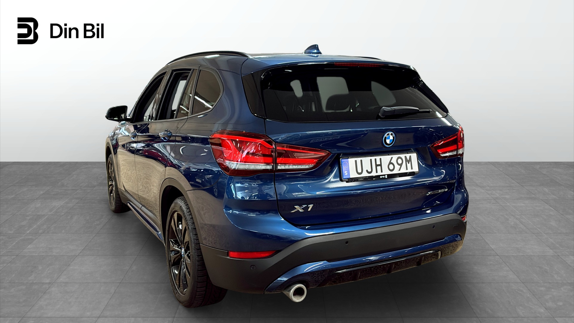 BMW X1 UJH69M