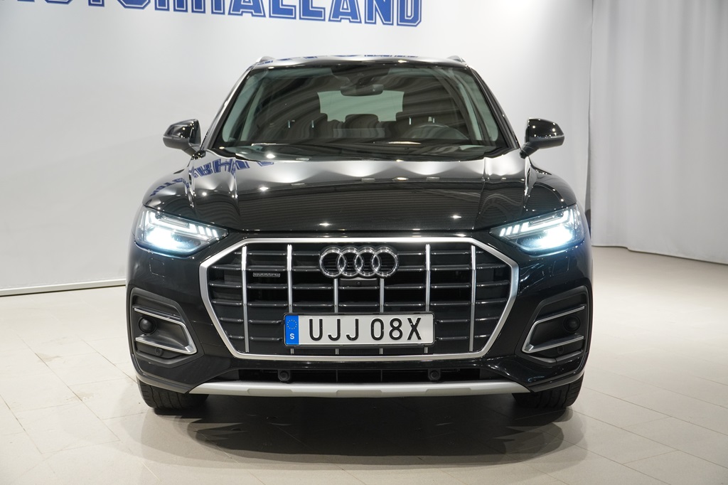 Audi Q5 UJJ08X