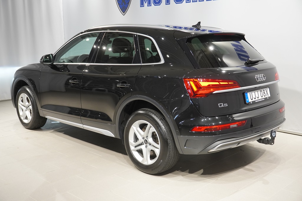 Audi Q5 UJJ08X