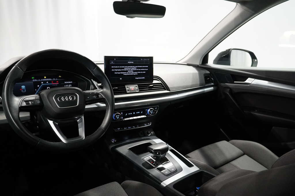 Audi Q5 UJJ08X
