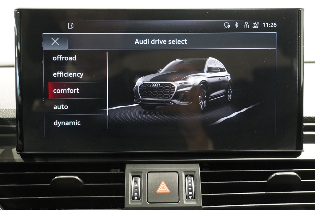 Audi Q5 UJJ08X