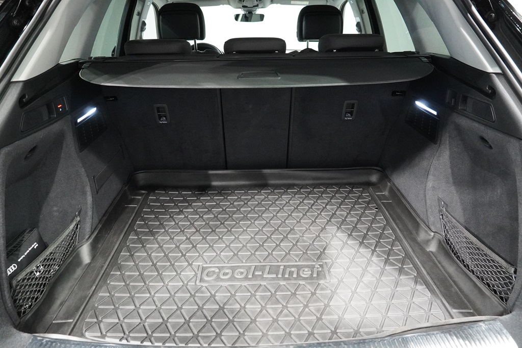 Audi Q5 UJJ08X