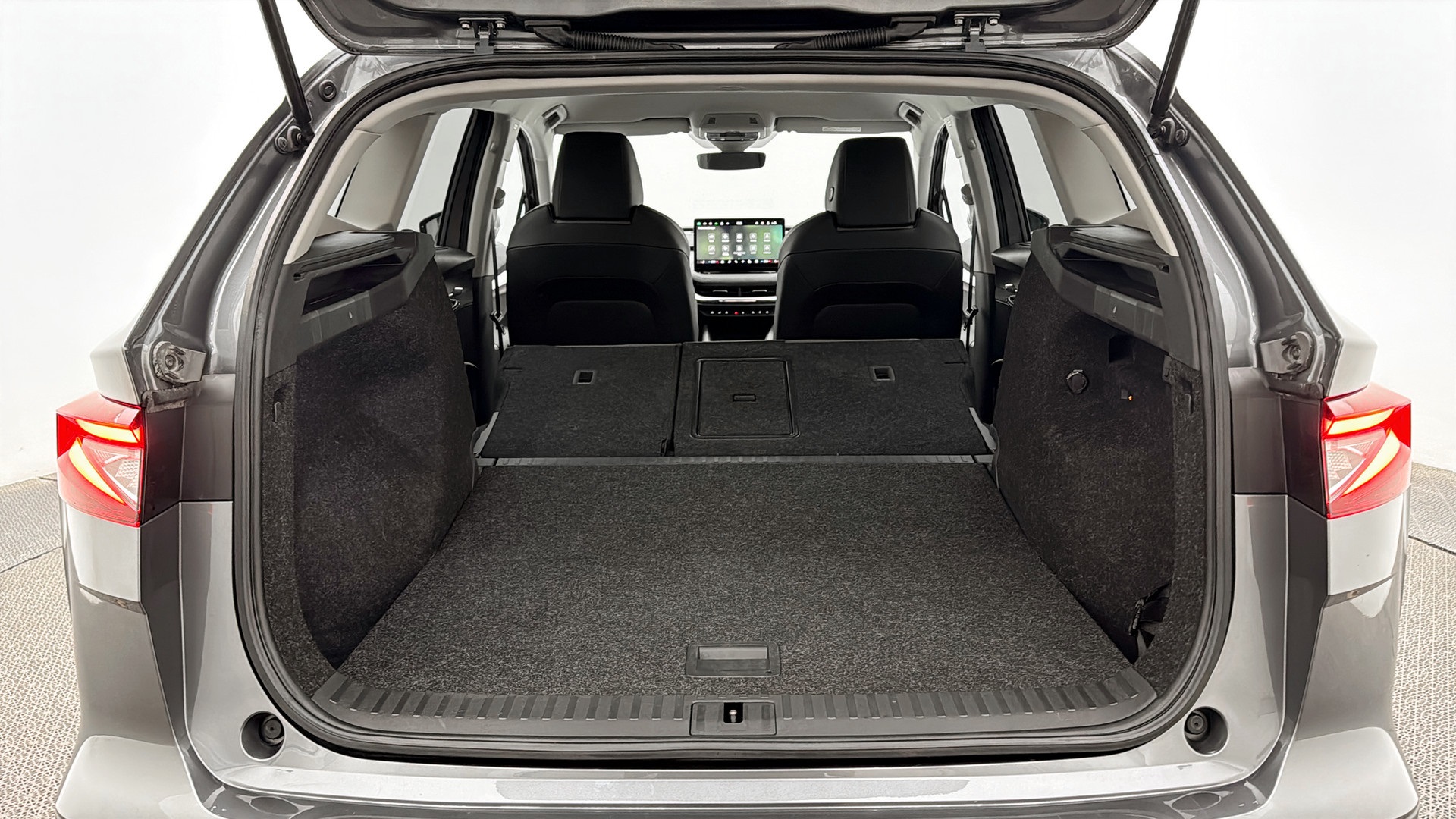 Skoda Enyaq UJJ09P