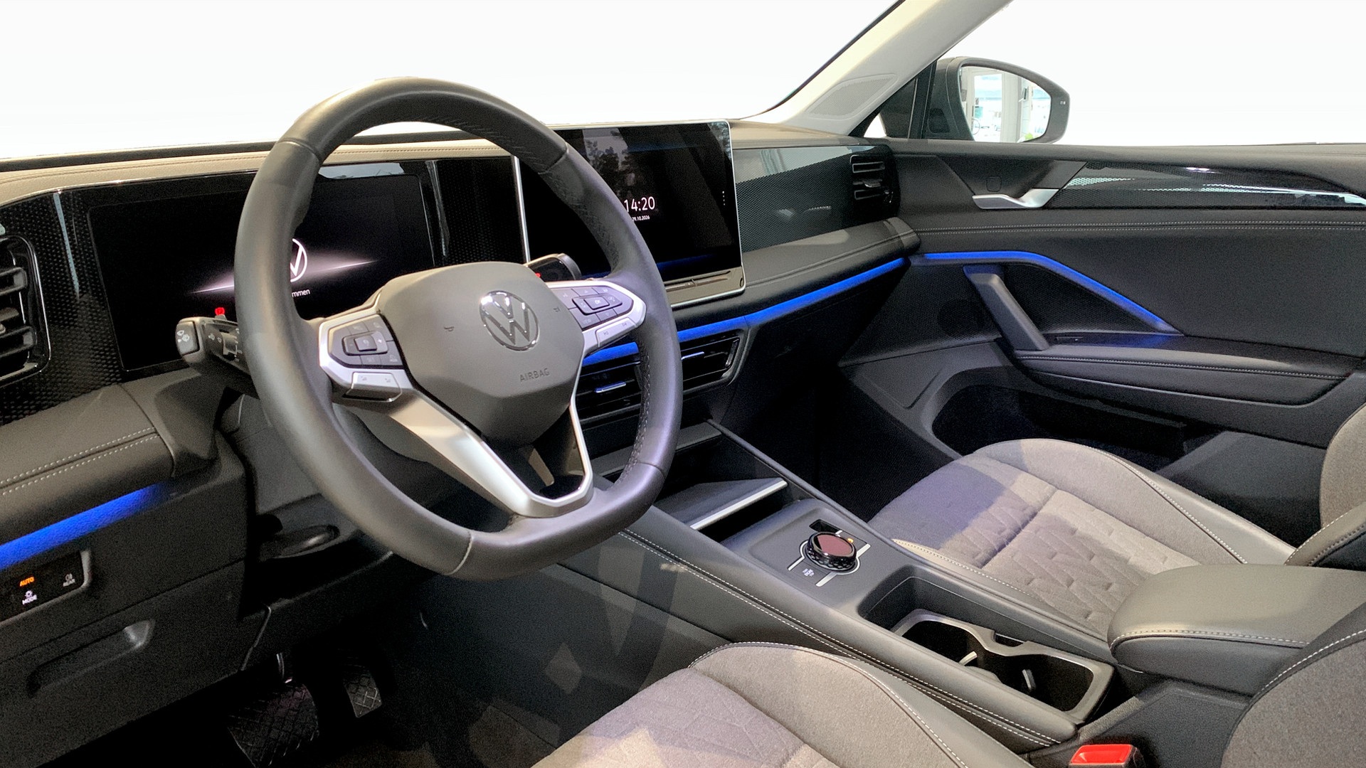 Volkswagen Tiguan UJK90M