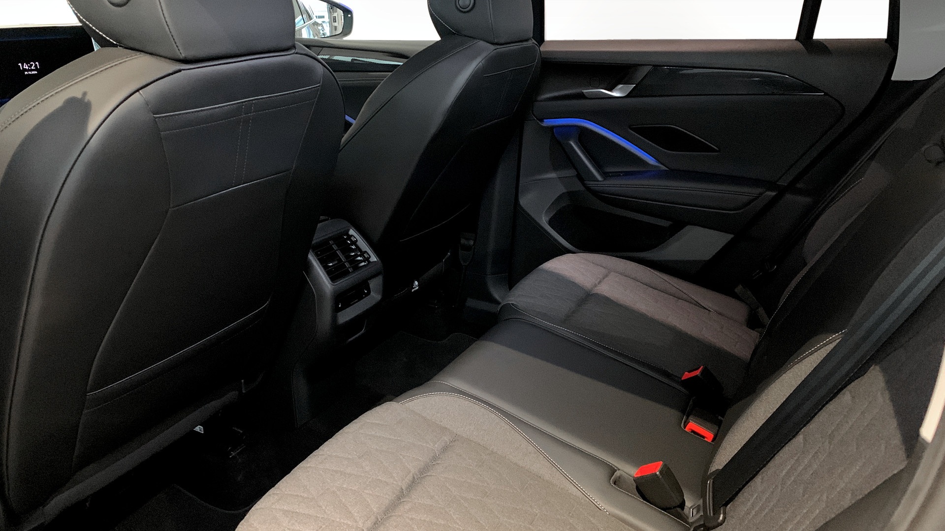 Volkswagen Tiguan UJK90M