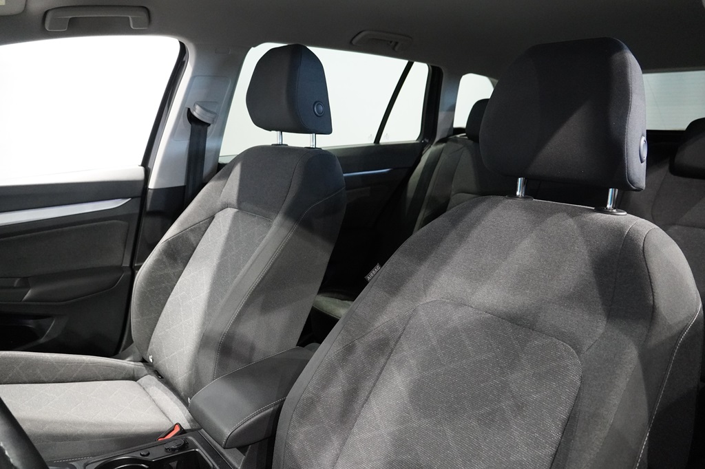 Volkswagen Golf Sportscombi UJW99G