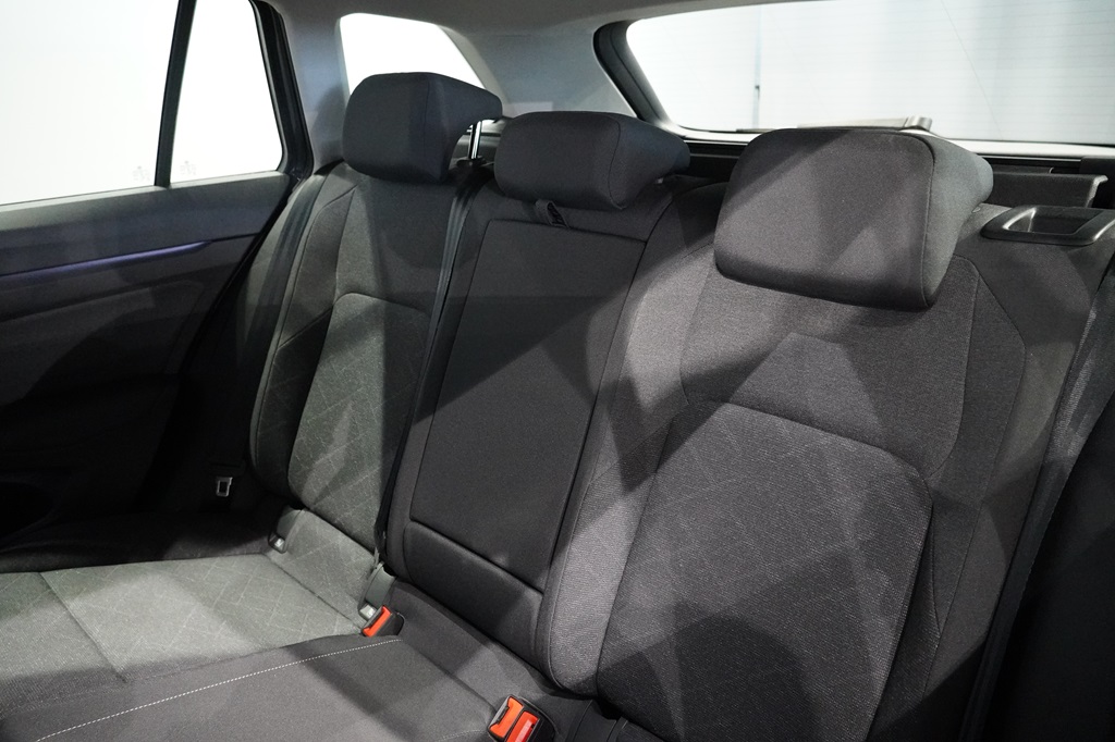 Volkswagen Golf Sportscombi UJW99G
